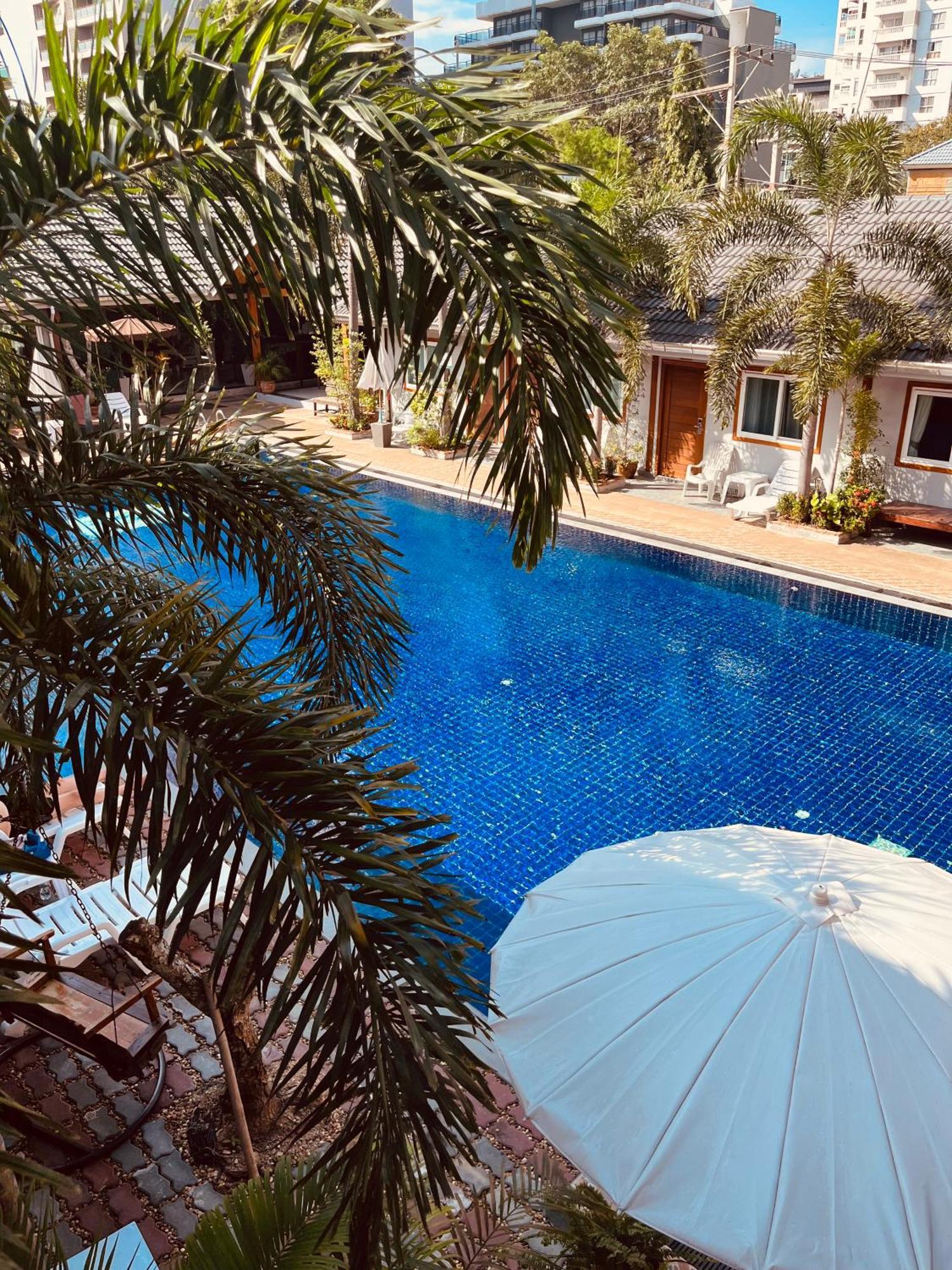 Paradise Land Resort Pattaya Luaran gambar